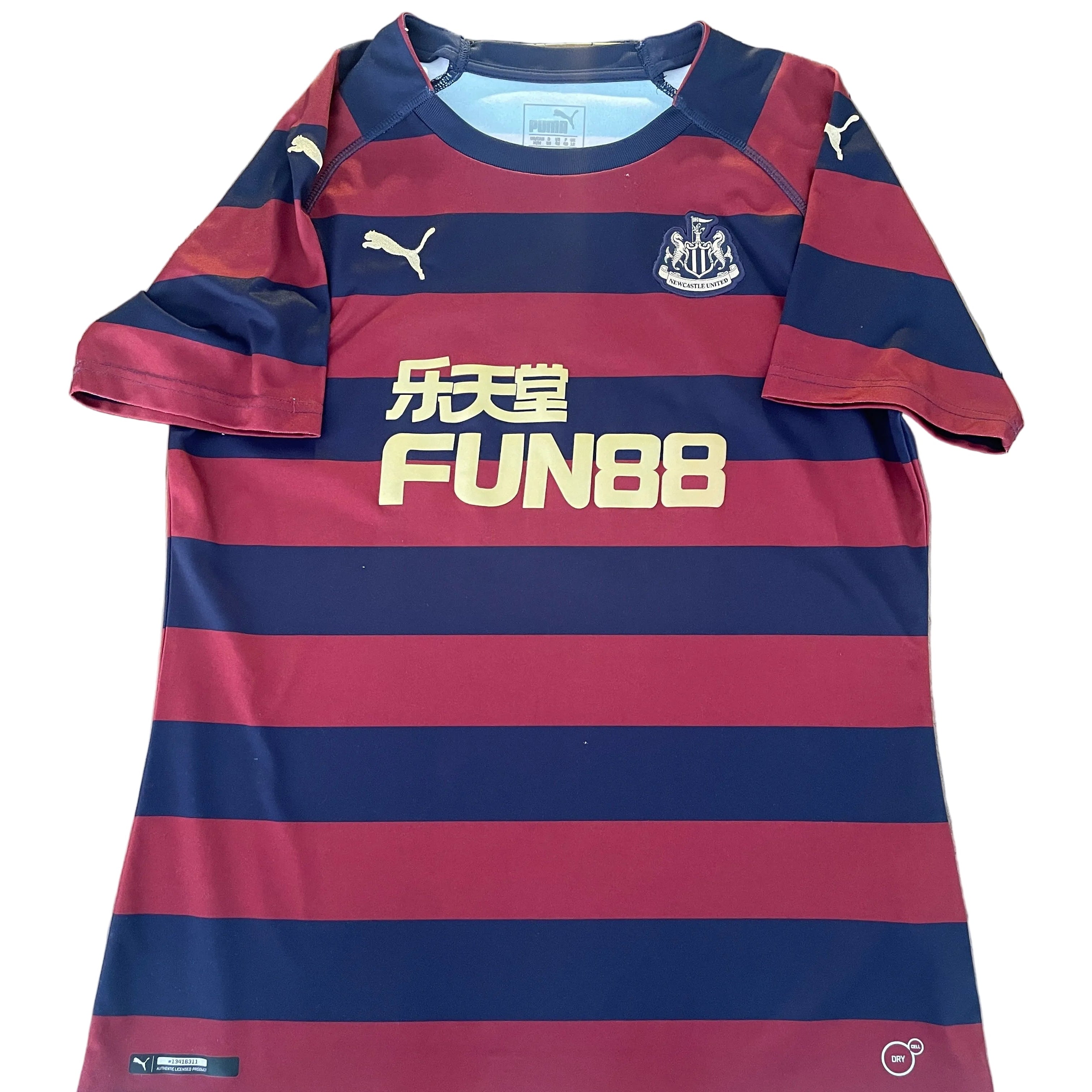 Newcastle United 2017/18 away jersey